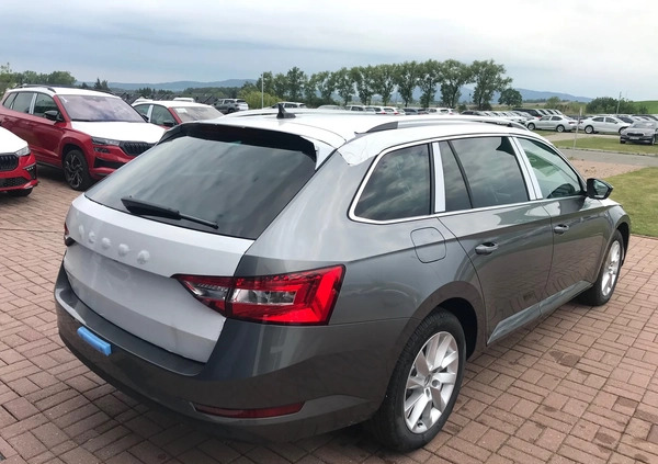 Skoda Superb cena 168050 przebieg: 5, rok produkcji 2024 z Myszków małe 29